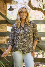 Load image into Gallery viewer, Dash Animal Print Button Up 3/4 Sleeve Shirt