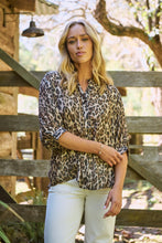 Load image into Gallery viewer, Dash Animal Print Button Up 3/4 Sleeve Shirt