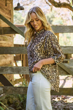 Load image into Gallery viewer, Dash Animal Print Button Up 3/4 Sleeve Shirt