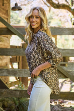 Load image into Gallery viewer, Dash Animal Print Button Up 3/4 Sleeve Shirt