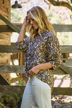 Load image into Gallery viewer, Dash Animal Print Button Up 3/4 Sleeve Shirt