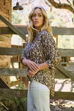 Load image into Gallery viewer, Dash Animal Print Button Up 3/4 Sleeve Shirt