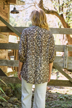 Load image into Gallery viewer, Dash Animal Print Button Up 3/4 Sleeve Shirt
