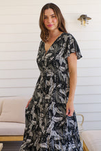 Load image into Gallery viewer, Bailey Black/White Leaf Print Cap Sleeve Midi Dress