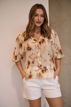 Load image into Gallery viewer, Frida Puff Sleeve Print Blouse