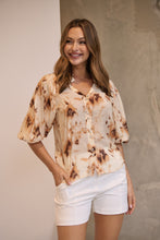 Load image into Gallery viewer, Frida Puff Sleeve Print Blouse