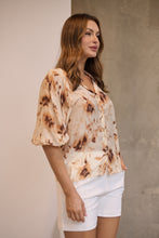 Load image into Gallery viewer, Frida Puff Sleeve Print Blouse