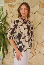 Load image into Gallery viewer, Leia Black/Cream Print Button Up 3/4 Sleeve Shirt