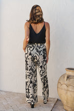 Load image into Gallery viewer, Jazzlyn Black/White Print Wide Leg Pant
