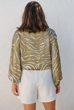 Load image into Gallery viewer, Riva Taupe/White Print Long Sleeve Drawstring Top
