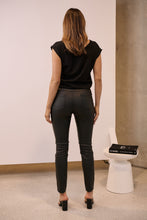 Load image into Gallery viewer, High Waist Black Wax Ribbed Patched Knee Pant