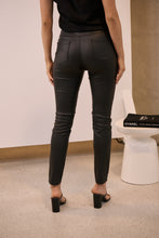 Load image into Gallery viewer, High Waist Black Wax Ribbed Patched Knee Pant