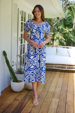 Load image into Gallery viewer, Lulu Tie Front Blue/White Bold Midi Dress