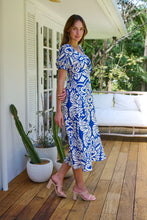Load image into Gallery viewer, Lulu Tie Front Blue/White Bold Midi Dress