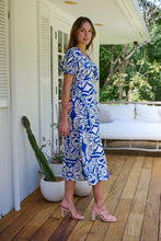 Load image into Gallery viewer, Lulu Tie Front Blue/White Bold Midi Dress
