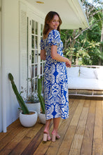 Load image into Gallery viewer, Lulu Tie Front Blue/White Bold Midi Dress