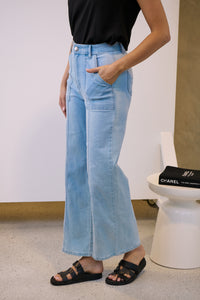 Light Wash Square Pocket Denim Wide Leg Mum Jeans
