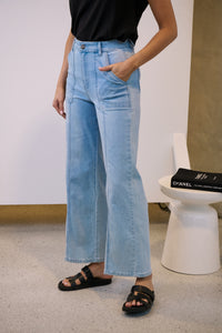 Light Wash Square Pocket Denim Wide Leg Mum Jeans