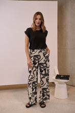 Load image into Gallery viewer, Jazzlyn Black/White Print Wide Leg Pant