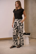 Load image into Gallery viewer, Jazzlyn Black/White Print Wide Leg Pant