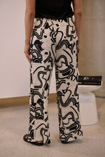 Load image into Gallery viewer, Jazzlyn Black/White Print Wide Leg Pant