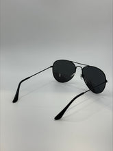 Load image into Gallery viewer, Lee Black/Silver Mirror Tint Sunglasses