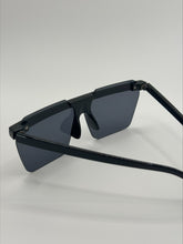 Load image into Gallery viewer, Yuzi Black Sunglasses