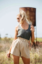 Load image into Gallery viewer, Coella Linen Shorts