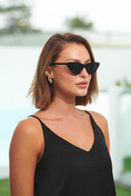 Load image into Gallery viewer, Lacey Black Sunglasses