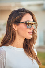 Load image into Gallery viewer, Billie Black Sunglasses
