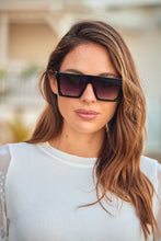 Load image into Gallery viewer, Billie Black Sunglasses