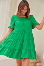 Load image into Gallery viewer, Nia Tiered Shamrock Green Linen Smock Dress