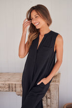 Load image into Gallery viewer, Xenia Black Plain Pocket Front Dress