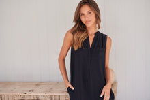 Load image into Gallery viewer, Xenia Black Plain Pocket Front Dress