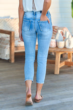Load image into Gallery viewer, Eva Light Wash Denim Jeans