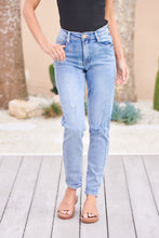 Load image into Gallery viewer, Virgo Washed Blue Denim Torn Knee Jeans
