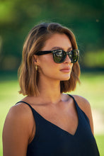 Load image into Gallery viewer, Fransesca Black Sunglasses