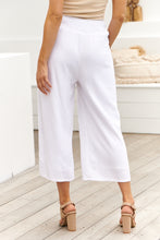Load image into Gallery viewer, Shianne White Linen Culotte
